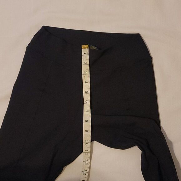 Q líquido leggings size medium - Picture 3 of 8